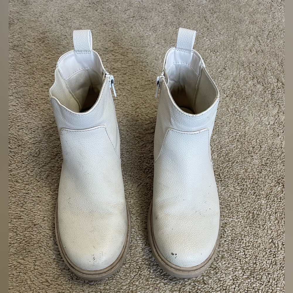 Girls Size 4 Cat and Jack Bootie Cream Color